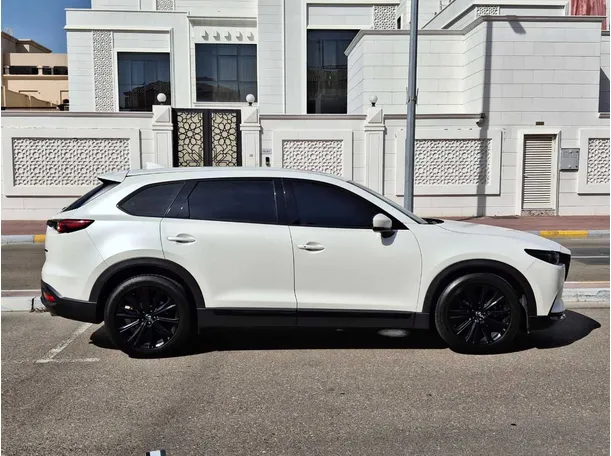 Car image 8