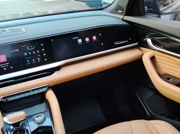 Car image 18