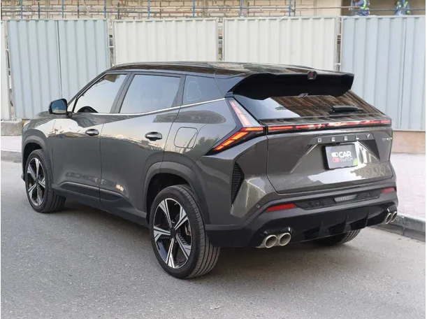 Car image 7