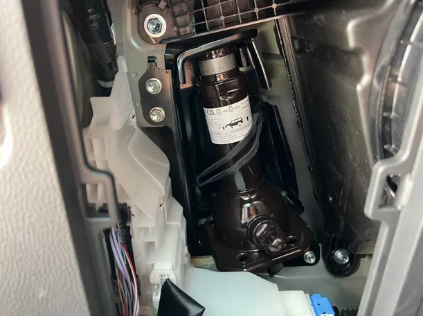 Car image 36