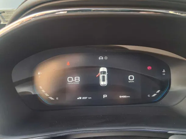 Car image 18