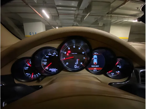 Car image 20