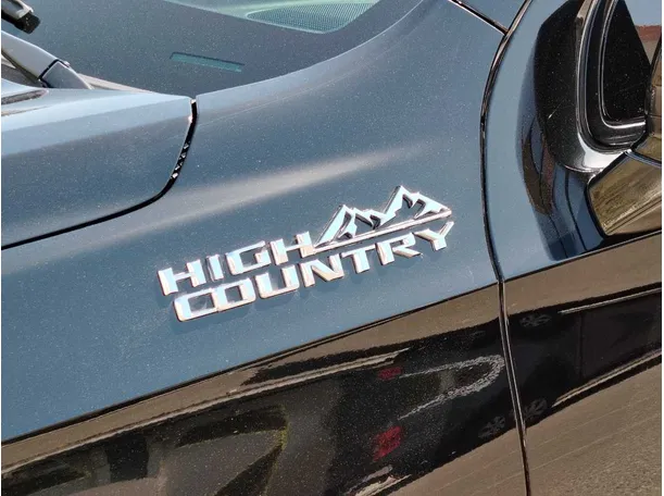 Car image 40