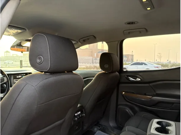 Car image 17