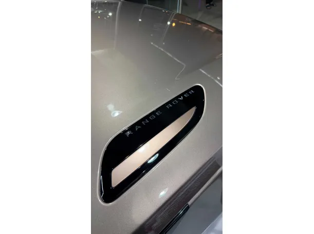 Car image 40