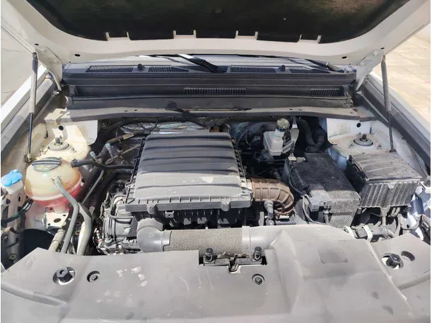 Car image 32