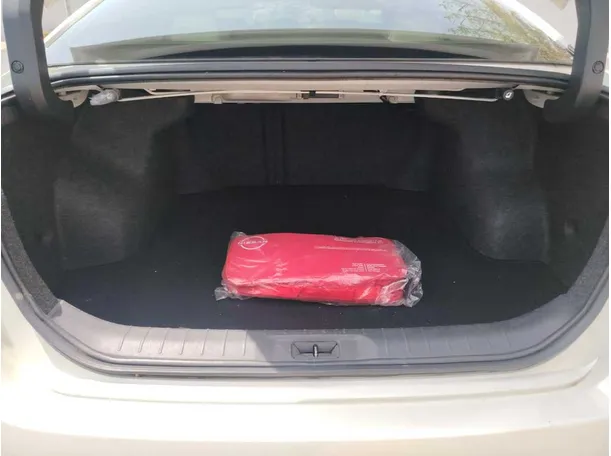 Car image 31