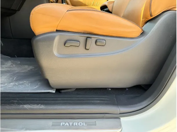 Car image 28