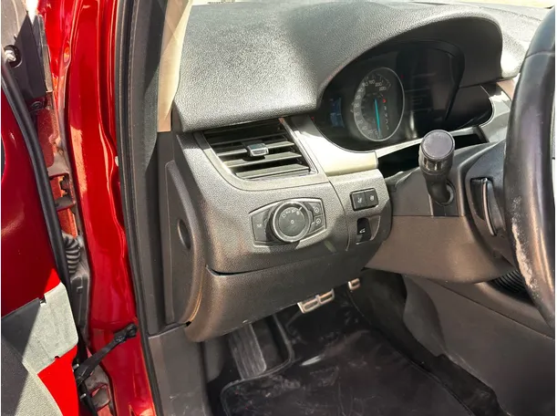 Car image 29
