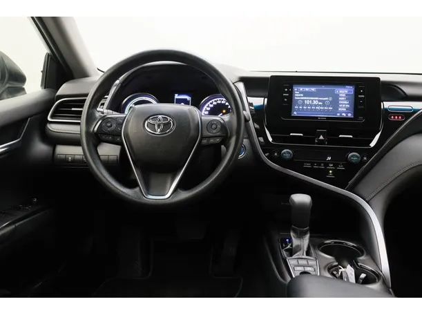 Car image 15
