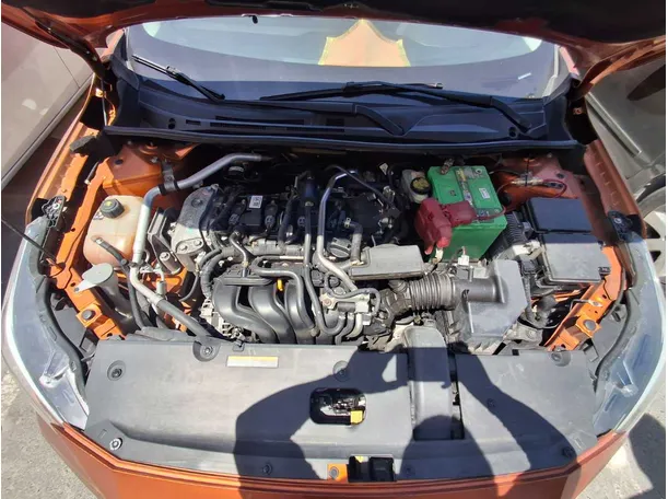 Car image 15