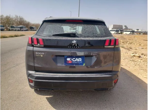 Car image 6