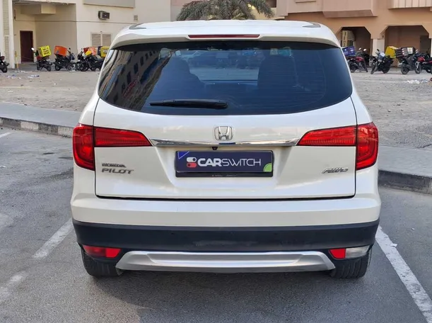 Car image 6