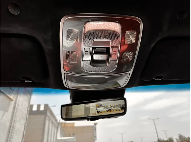 Car image 24