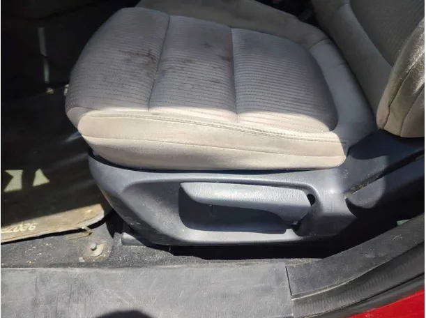 Car image 35