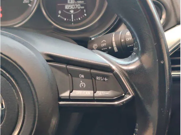 Car image 26