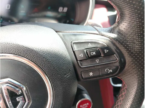 Car image 40
