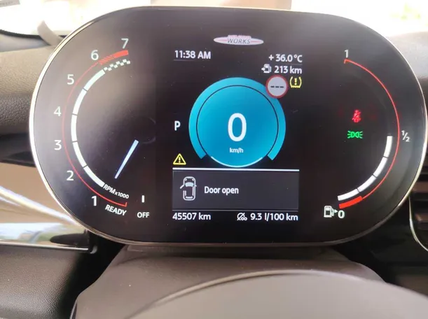 Car image 23