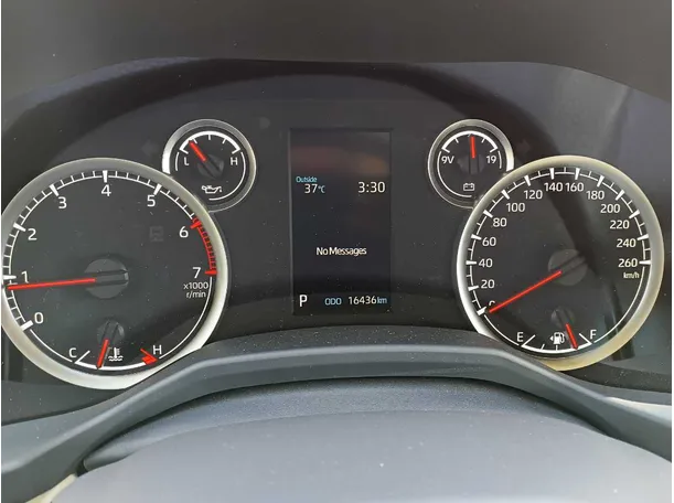 Car image 24