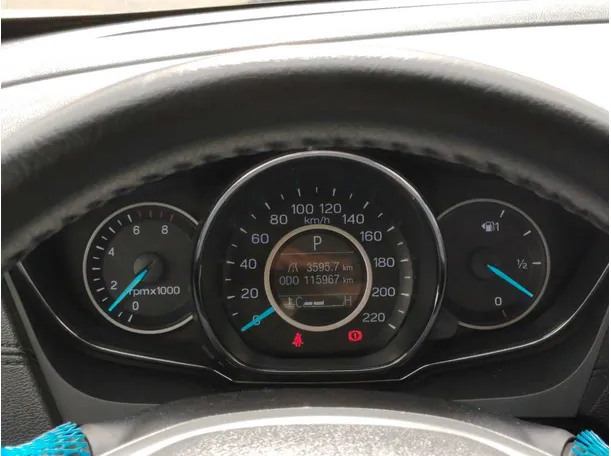 Car image 25