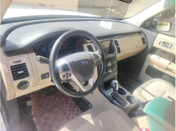 Car image 26