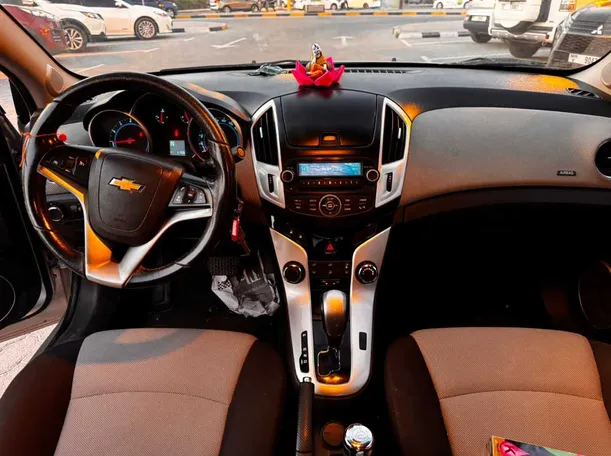 Car image 16