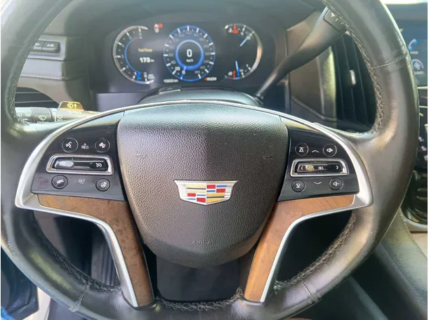 Car image 27