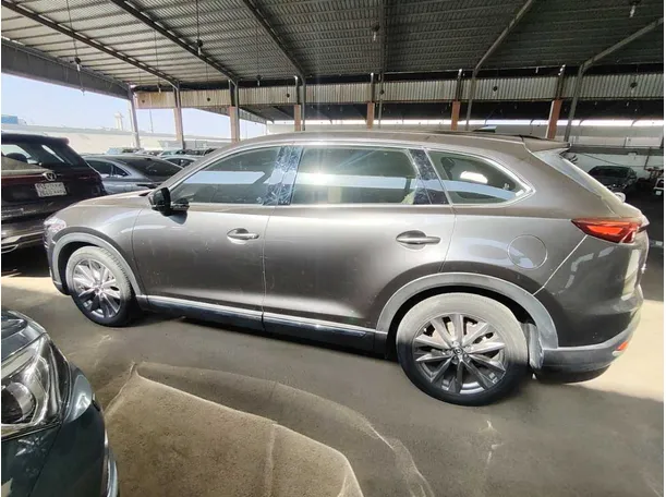 Car image 8