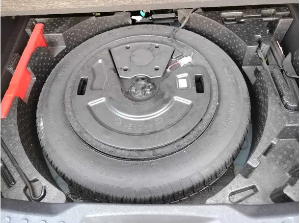 Car image 42