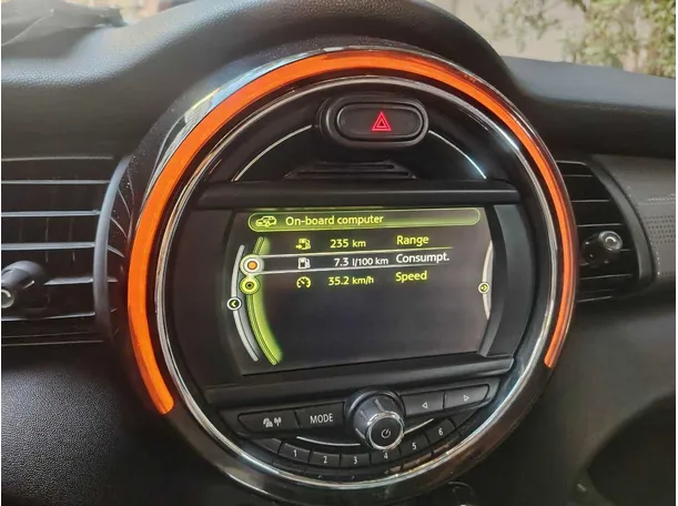 Car image 22
