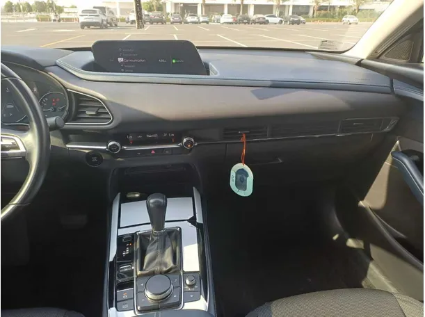 Car image 25