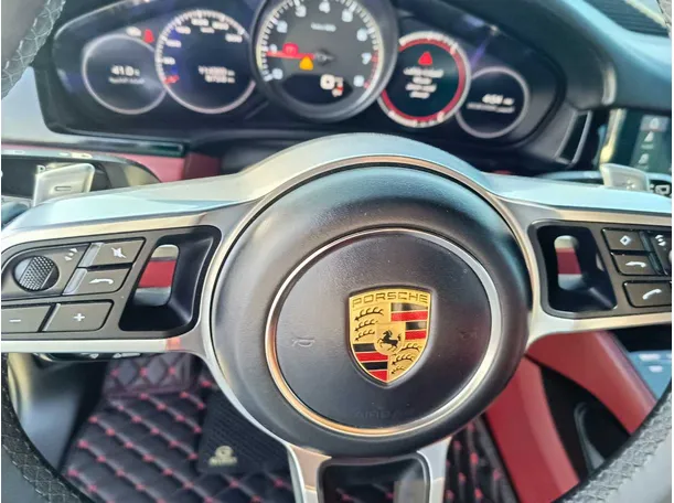 Car image 26