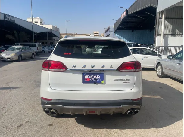 Car image 6