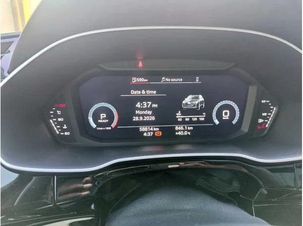Car image 24