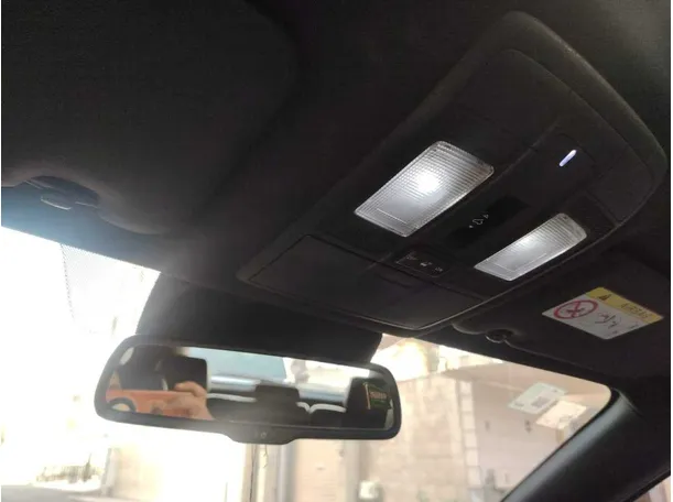 Car image 40