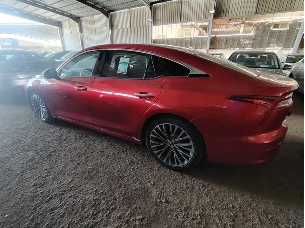 Car image 8