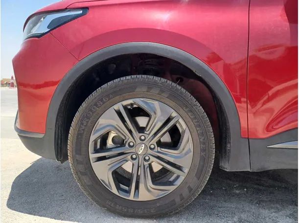 Car image 9