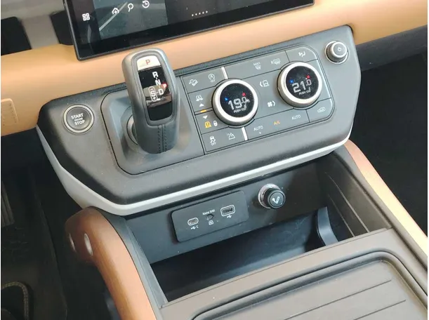 Car image 21
