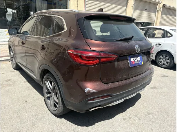 Car image 7