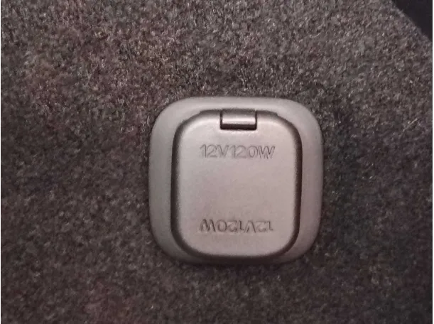 Car image 36