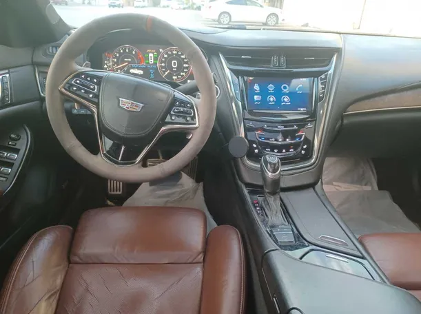 Car image 16