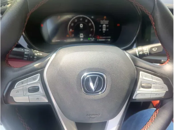 Car image 26