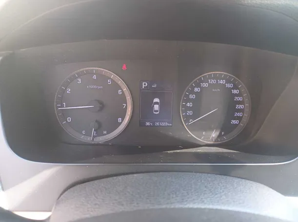 Car image 20