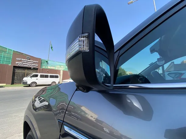 Car image 27