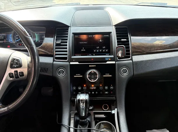 Car image 21