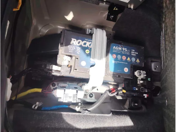 Car image 36