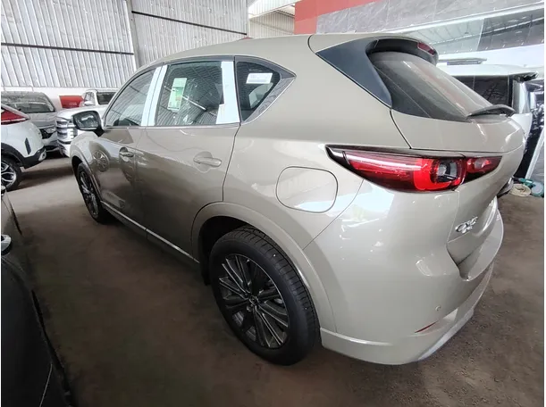 Car image 8
