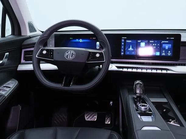 Car image 15