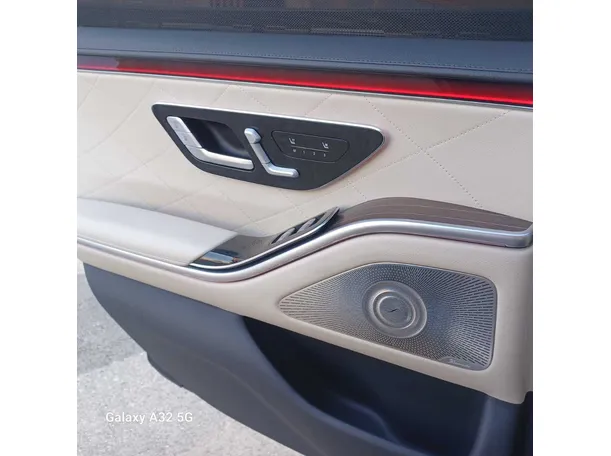 Car image 38