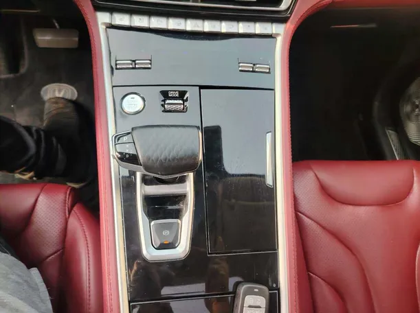 Car image 29